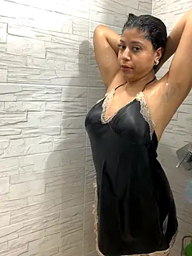 Snapshot of LilyBrunette chatting on September 2025 09:20:02 PM LilyBrunette online show from September 2025 09:20:02 PM