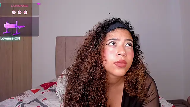 Snapshot of LilyBrunette chatting on December 2025 07:57:01 PM LilyBrunette online show from December 2025 07:57:01 PM