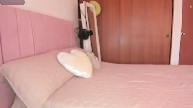 whitneyhot online show from February 2026 11:41:01 AM