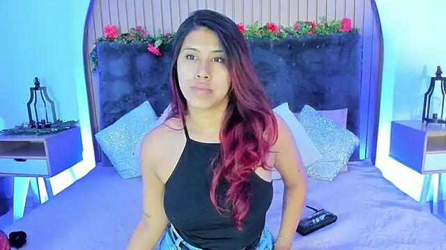Karlagonzales  online show from October 2025 09:41:01 AM