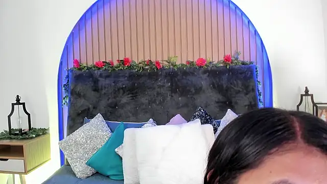 Karlagonzales  online show from March 2026 06:56:01 PM