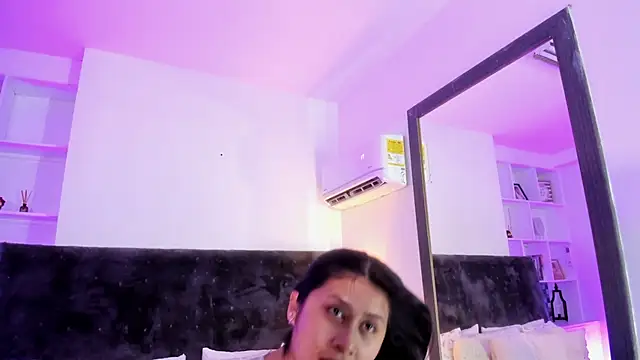 Karlagonzales  online show from July 2026 07:03:01 PM