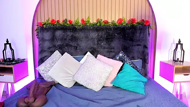 Karlagonzales  online show from November 2025 10:41:02 AM