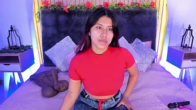 Karlagonzales  online show from October 2025 11:11:02 AM