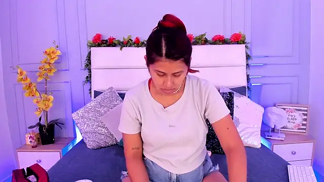 Karlagonzales  online show from March 2025 07:07:02 PM