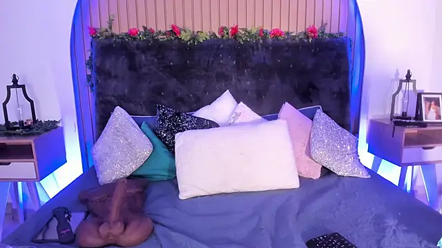 Karlagonzales  online show from April 2026 08:06:01 AM