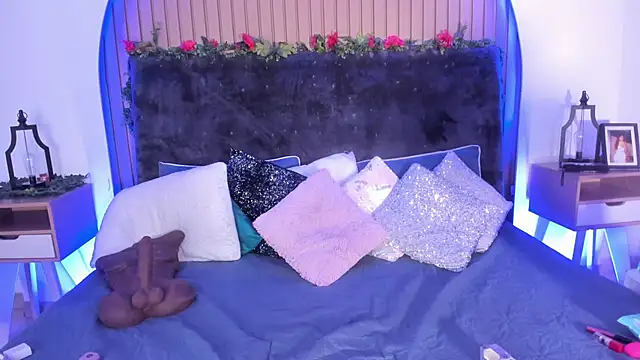 Karlagonzales  online show from April 2026 07:06:02 PM