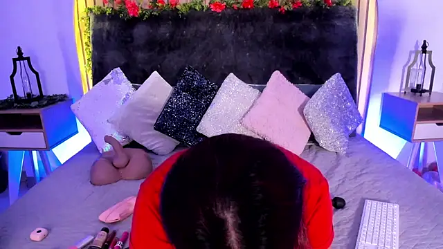 Karlagonzales  online show from February 2025 06:52:02 PM