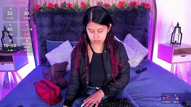 Karlagonzales  online show from November 2025 09:46:02 AM