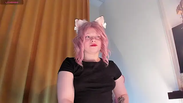 Snapshot of SueNiceeeee chatting on February 2026 02:53:01 AM SueNiceeeee online show from February 2026 02:53:01 AM