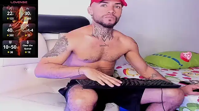 Snapshot of yomo95 chatting on January 2025 08:53:02 PM yomo95 online show from January 2025 08:53:02 PM