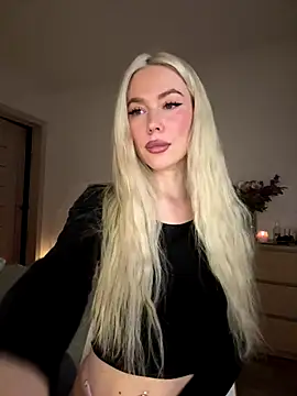 Snapshot of xDinnax chatting on November 2025 05:50:01 PM xDinnax online show from November 2025 05:50:01 PM