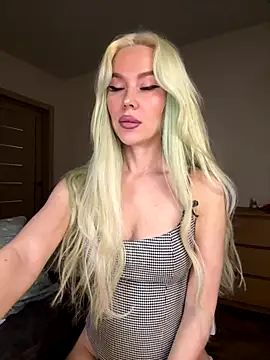 xDinnax online show from September 2025 02:28:02 PM