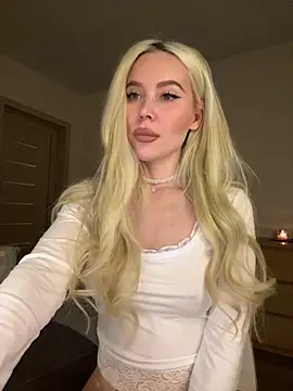 xDinnax online show from October 2025 12:57:02 PM