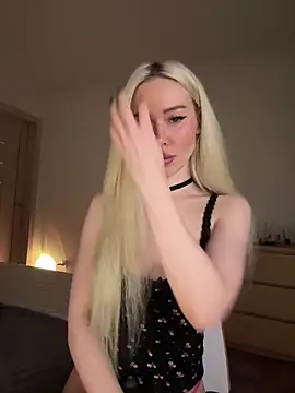 xDinnax online show from December 2025 12:07:02 PM