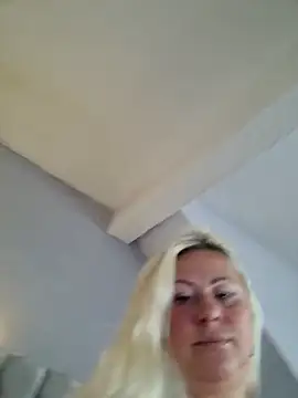 xxkhaleesixx online show from June 2026 04:50:01 PM