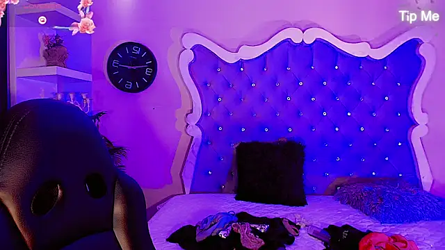 LeyXandrabraz online show from March 2026 08:51:02 PM