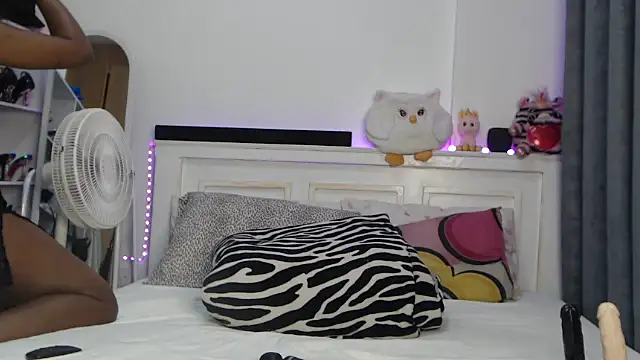 Snapshot of peeky_pinky chatting on October 2025 01:31:02 AM peeky pinky online show from October 2025 01:31:02 AM
