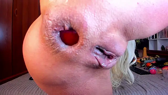 NikkaHOTx online show from November 2025 05:55:01 AM