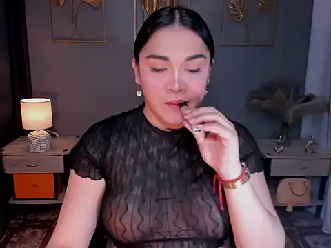 MaxeneCullens online show from November 2025 05:32:02 AM