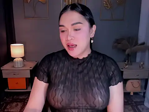 MaxeneCullens online show from November 2025 03:33:02 AM