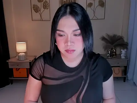 MaxeneCullens online show from April 2026 06:37:01 AM