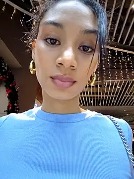 Leaberry online show from November 2025 11:19:03 PM