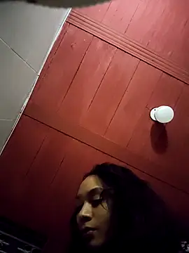 Leaberry online show from December 2025 11:40:01 PM