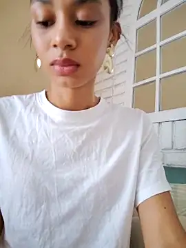 Leaberry online show from February 2026 08:39:02 PM