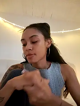 Leaberry online show from February 2026 08:19:02 PM