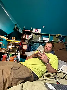 Snapshot of charactrzero chatting on October 2025 09:24:01 PM charactrzero online show from October 2025 09:24:01 PM