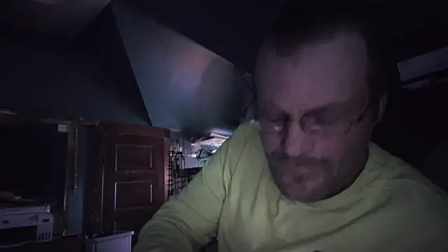 Snapshot of charactrzero chatting on November 2025 06:44:02 PM charactrzero online show from November 2025 06:44:02 PM