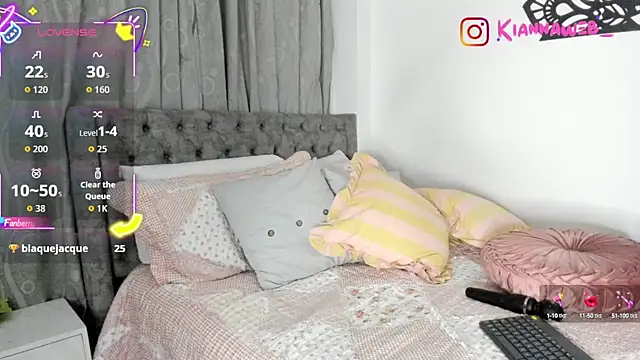 Snapshot of Kianna__ chatting on September 2025 06:02:01 AM Kianna online show from September 2025 06:02:01 AM