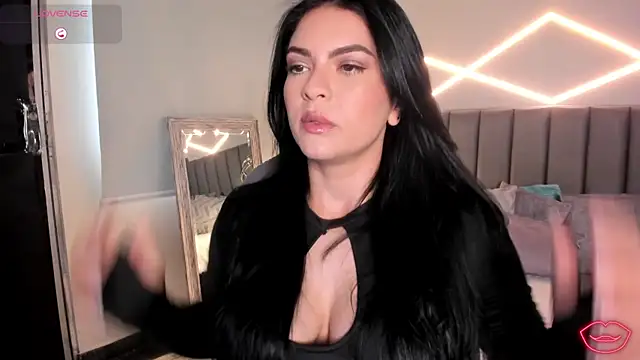 Veronicalanx1 online show from May 2026 11:47:02 AM