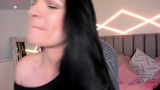 Veronicalanx1 online show from June 2026 10:48:01 AM