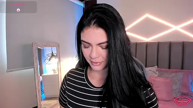 Veronicalanx1 online show from May 2026 11:44:01 AM