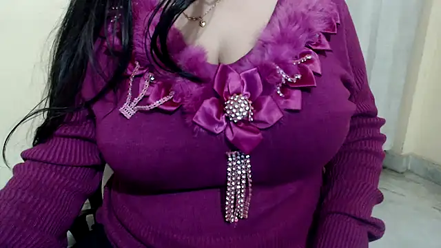Snapshot of HOT_CHILLY chatting on February 2025 04:32:01 PM HOT CHILLY online show from February 2025 04:32:01 PM