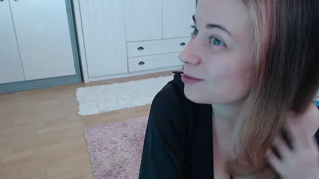 lara vanilla online show from February 2025 01:30:01 PM