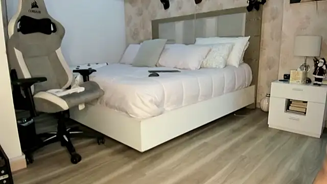 stefializon online show from November 2025 01:06:01 AM