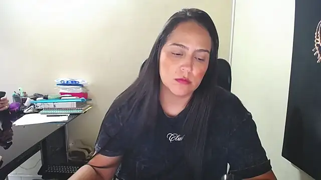 kendall 52 online show from October 2025 02:40:02 PM