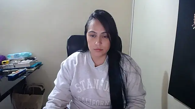 kendall 52 online show from February 2025 01:51:02 PM