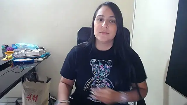 kendall 52 online show from February 2025 06:15:02 PM