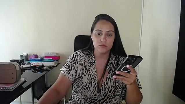 kendall 52 online show from October 2025 04:41:02 PM