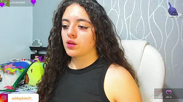 AshleyKim  online show from November 2025 12:32:02 AM