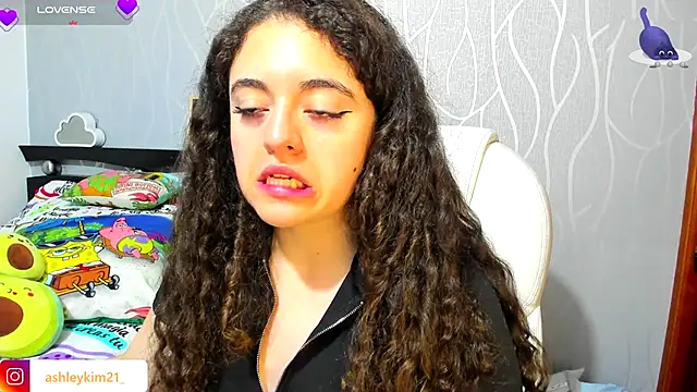 AshleyKim  online show from November 2025 12:25:01 AM