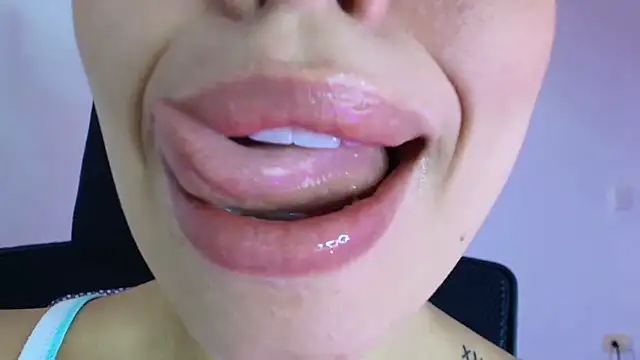 lisbet21x online show from November 2025 01:58:02 PM