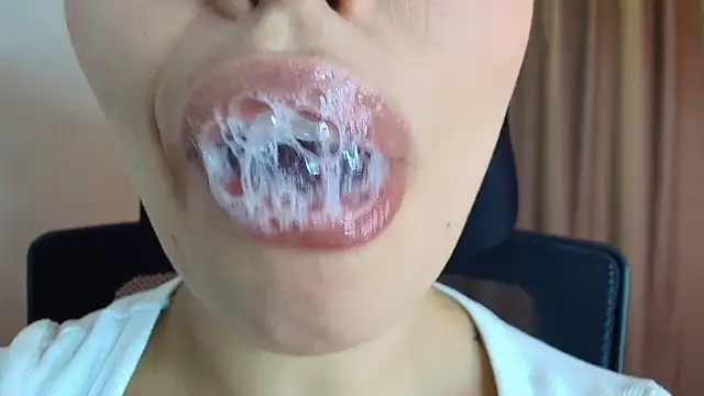 lisbet21x online show from April 2026 10:47:01 PM