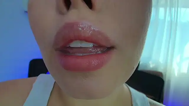 lisbet21x online show from February 2025 02:20:01 PM