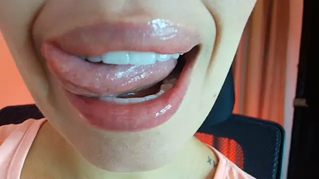 lisbet21x online show from July 2026 03:45:01 PM