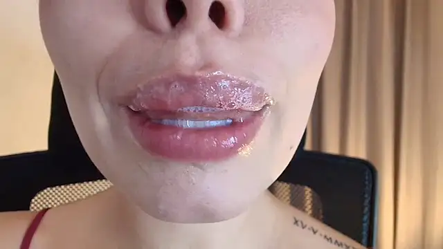 lisbet21x online show from May 2026 10:28:01 PM